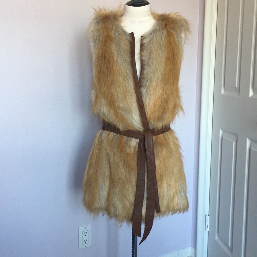 NEW - SANCTUARY Couture - Faux Fur Vest w/ Belt